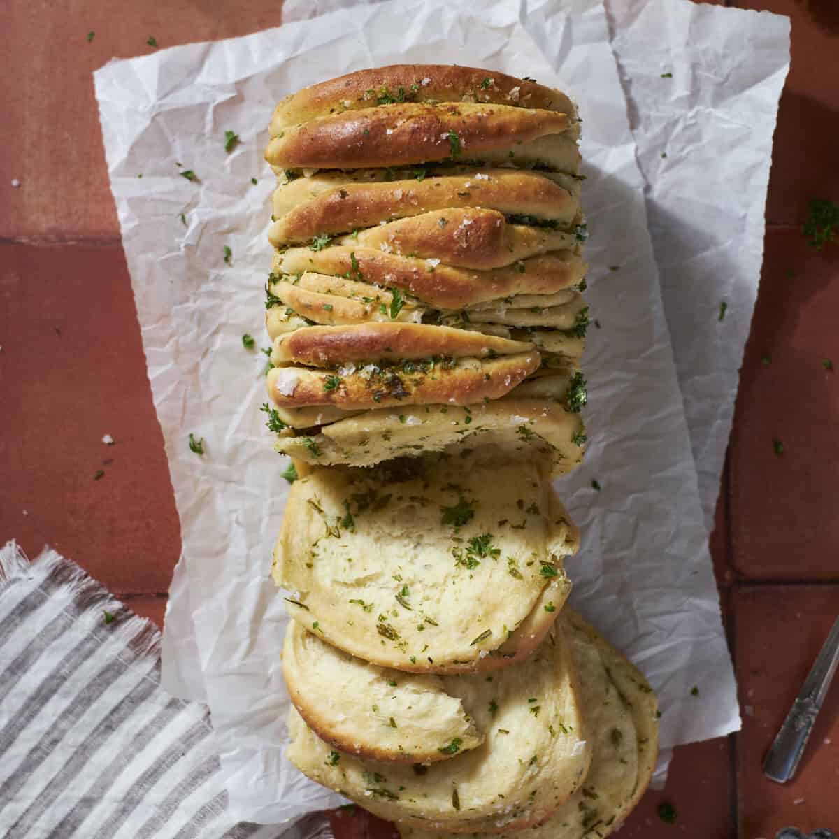 Sourdough Discard Garlic Pull Apart Bread