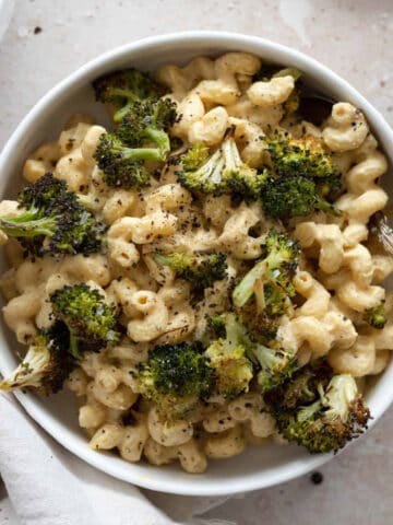 Vegan Butternut Squash Mac and Cheese in a white bowl.