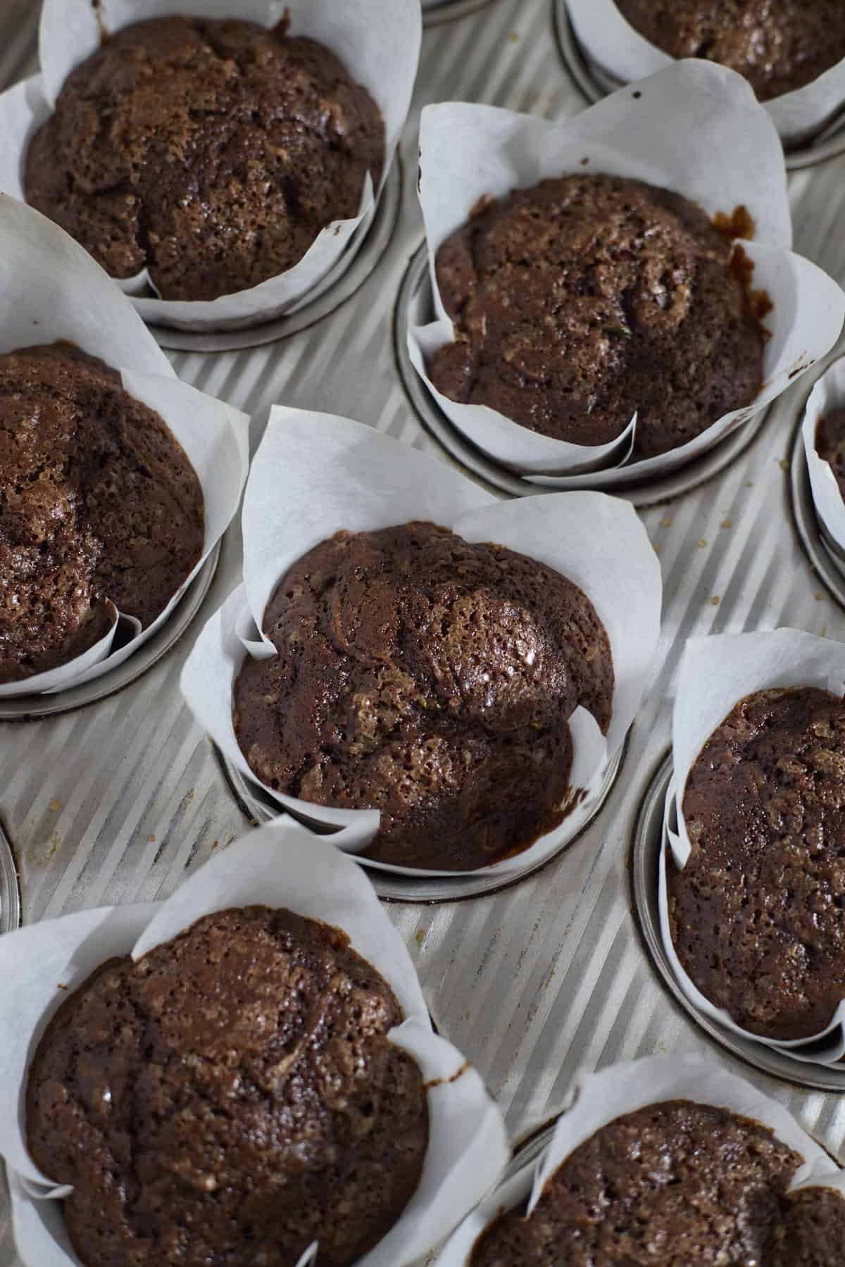 Baked muffins in the muffin pan.